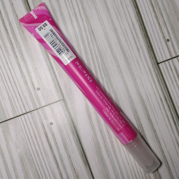 Bath & Body Works Frosted Coconut Snowball Hand Cream & Twisted Peppermint Gloss - Picture 5 of 6